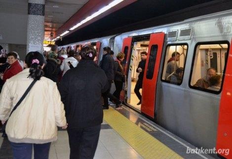 Batıkent metrosunda ikinci aktarmaya vatandaş tepkili