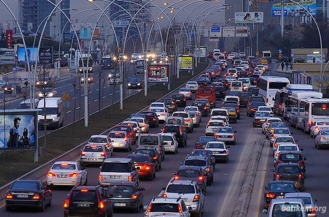 Ankaralı Otomobili Seviyor