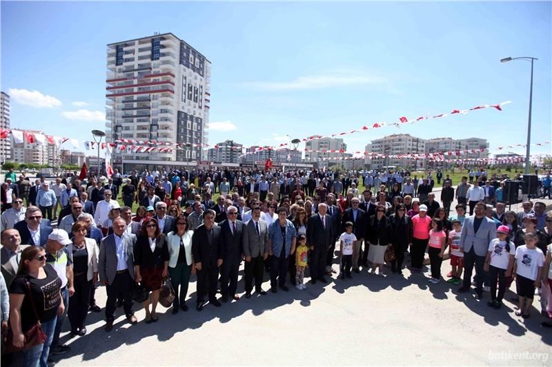 Batıkent'te Aziz Sancar parkı açıldı. 