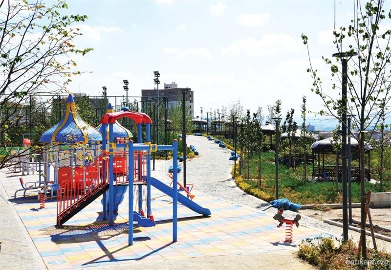 Batıkent'e yeni bir spor merkezi ve park alanı açıldı