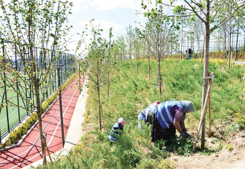 Batıkent'e yeni bir spor merkezi ve park alanı açıldı