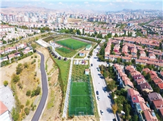 Batıkent'e yeni bir spor merkezi ve park alanı açıldı